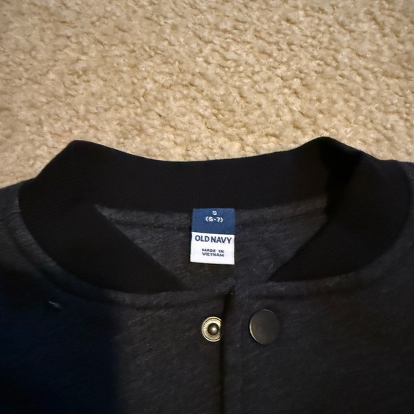 Old Navy Charcoal and Black Snap Jacket - Picture 3 of 6